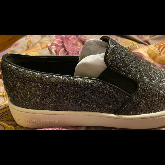 Authentic Michael Kors sneaker slip on gun powder - Picture 4 of 11